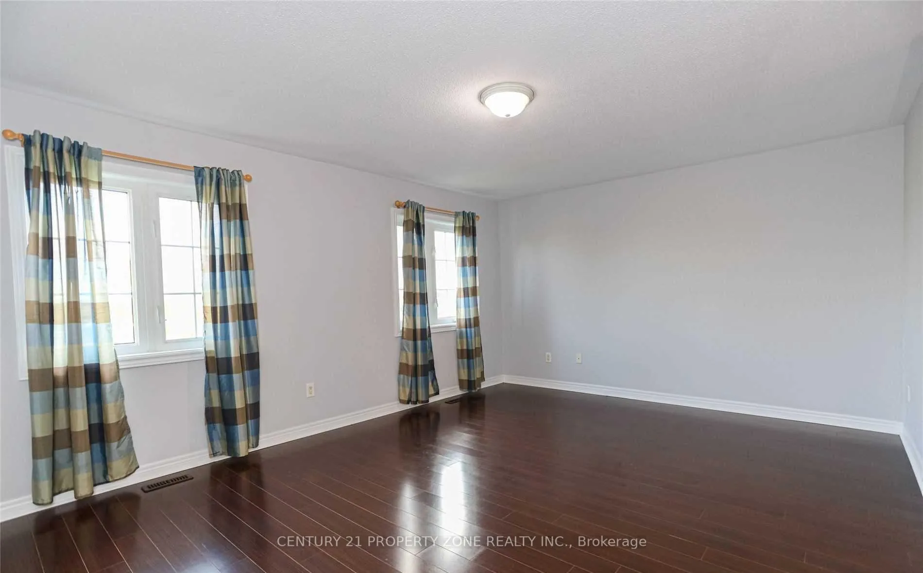 Photo 10 of 118 Calm Waters Crescent, Brampton, Madoc — HOMEH