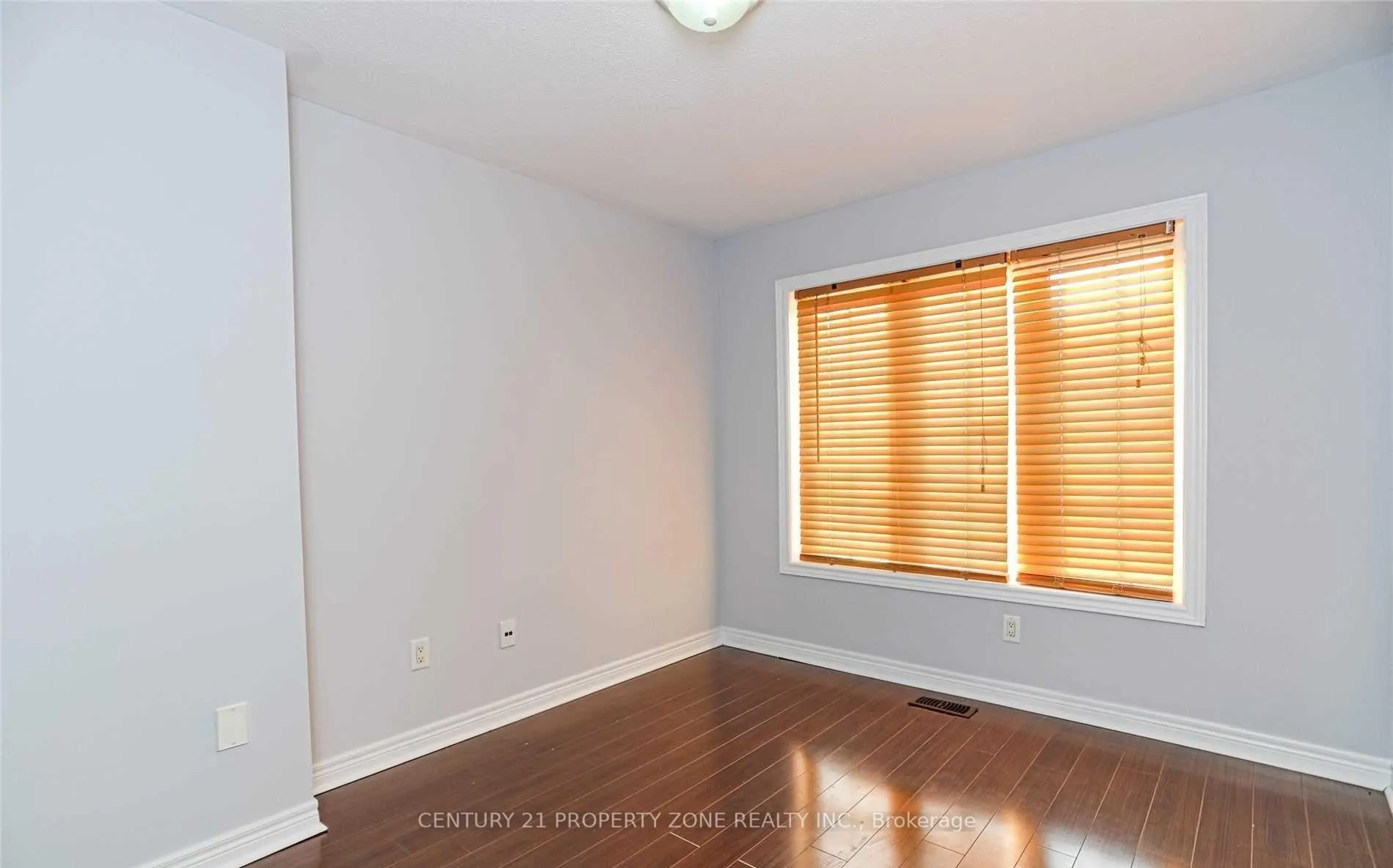 Photo 14 of 118 Calm Waters Crescent, Brampton, Madoc — HOMEH
