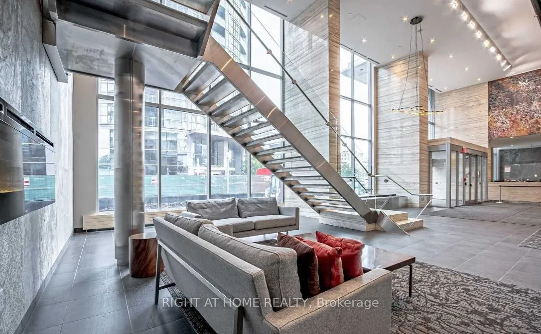 Photo 5 of Unit 2709, 15 Iceboat Terrace, Toronto, Waterfront Communities — HOMEH