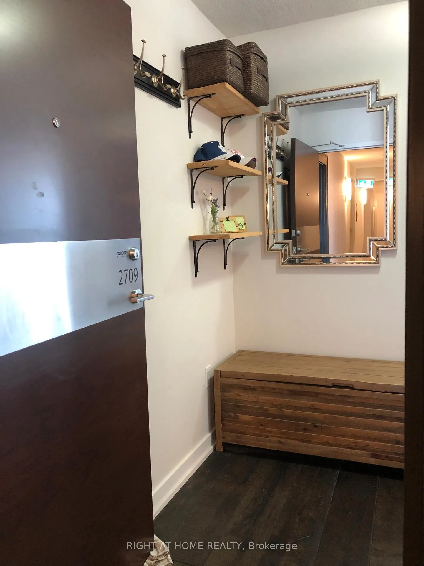 Photo 8 of Unit 2709, 15 Iceboat Terrace, Toronto, Waterfront Communities — HOMEH