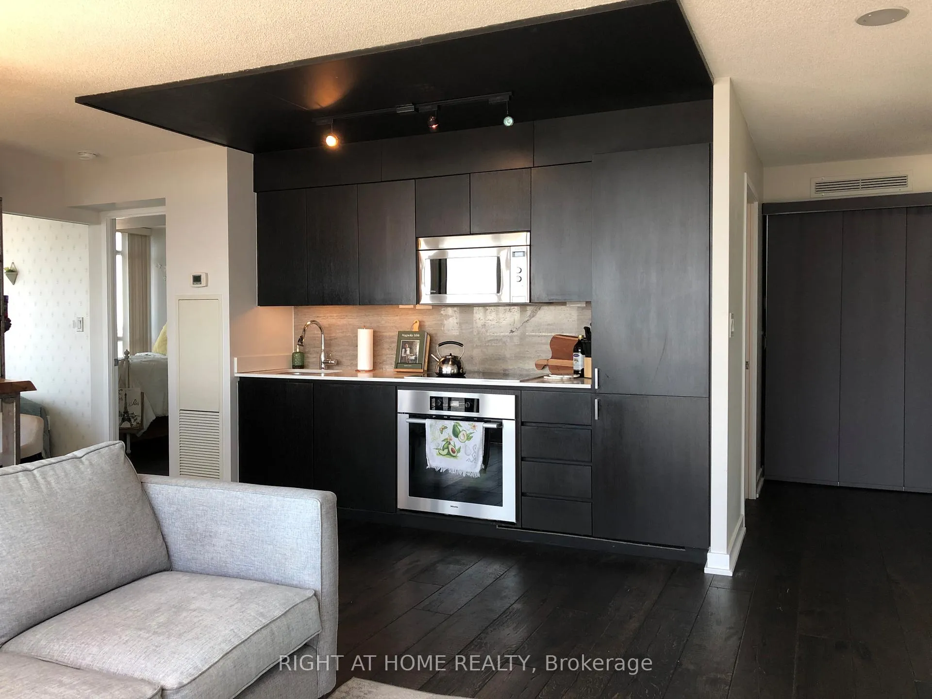 Photo 15 of Unit 2709, 15 Iceboat Terrace, Toronto, Waterfront Communities — HOMEH