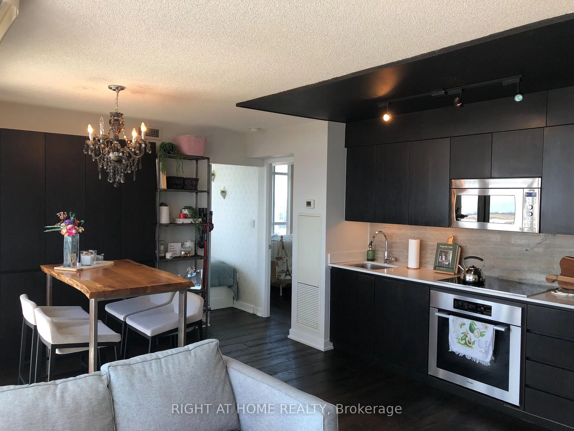 Photo 17 of Unit 2709, 15 Iceboat Terrace, Toronto, Waterfront Communities — HOMEH