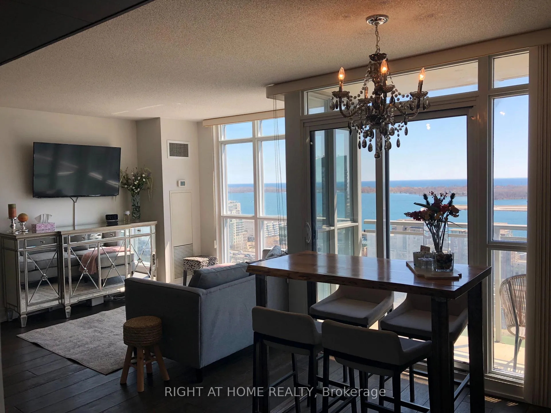Photo 18 of Unit 2709, 15 Iceboat Terrace, Toronto, Waterfront Communities — HOMEH