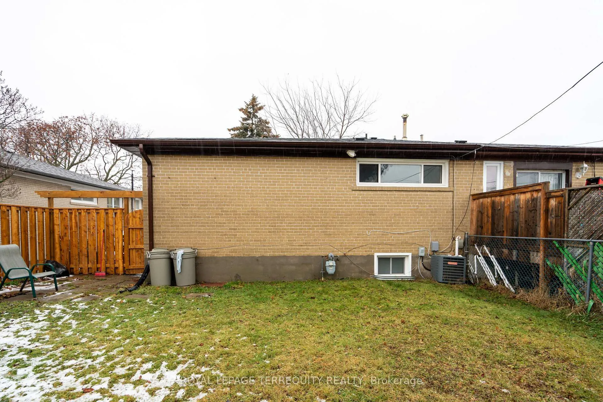 Photo 35 of 311 Dovedale Drive, Whitby, Downtown Whitby — HOMEH
