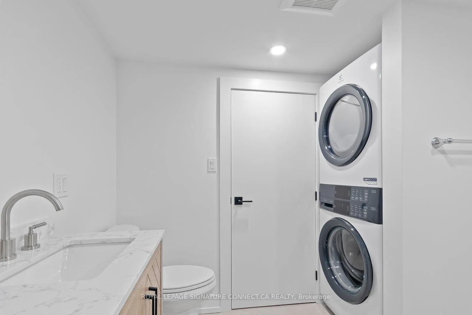 Photo 12 of Unit Lower, 93 Highfield Road, Toronto, Greenwood-Coxwell — HOMEH