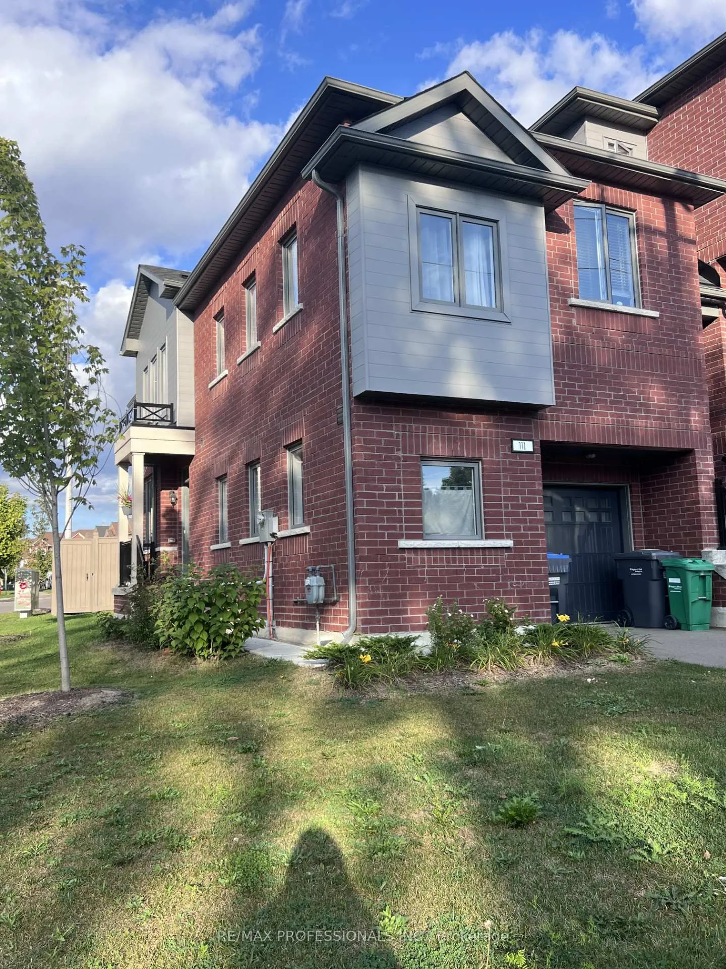 Photo 4 of 58 Denison Avenue, Brampton, Downtown Brampton — HOMEH