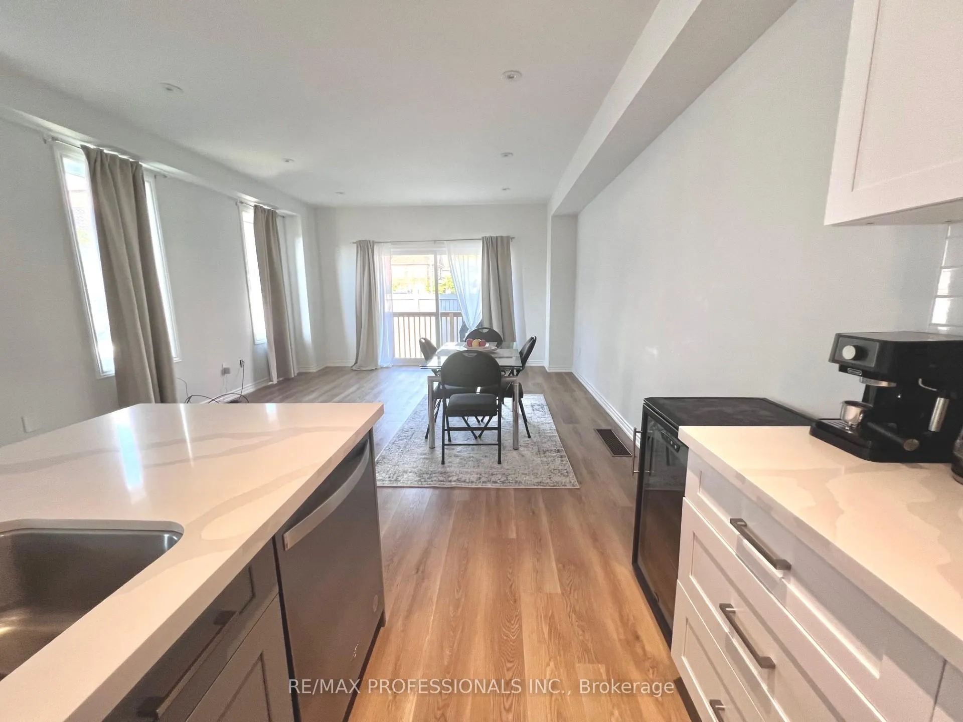 Photo 9 of 58 Denison Avenue, Brampton, Downtown Brampton — HOMEH