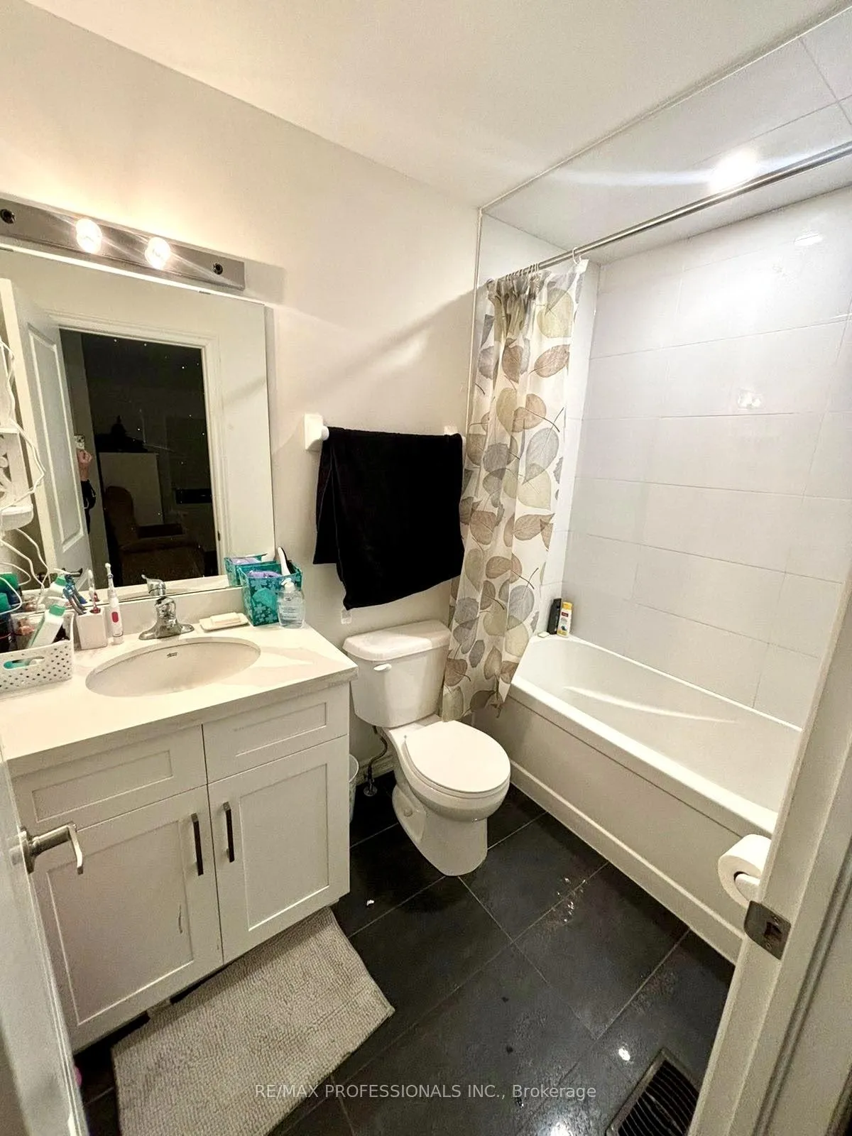 Photo 24 of 58 Denison Avenue, Brampton, Downtown Brampton — HOMEH