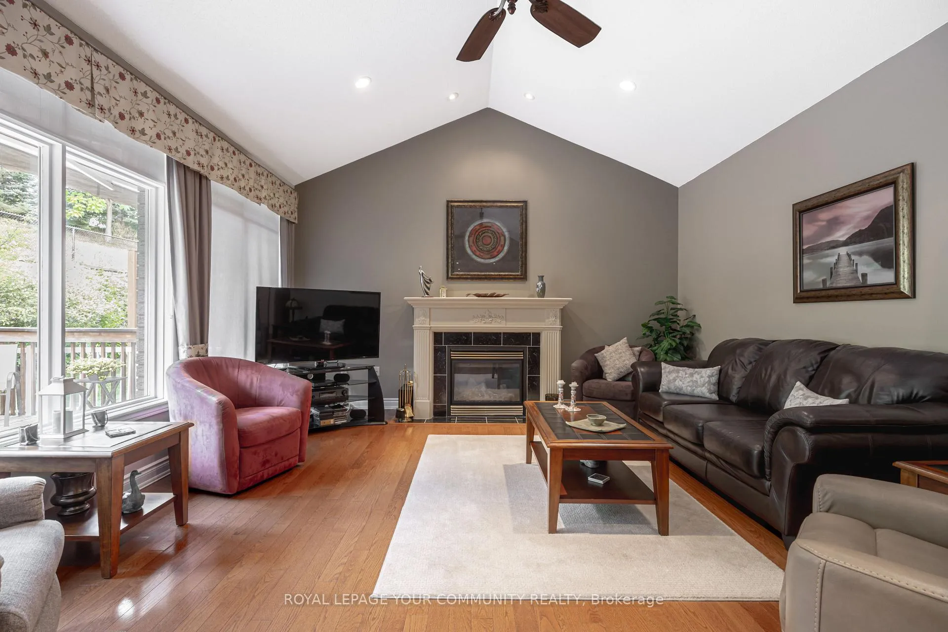 Photo 13 of Unit 17, 50 Renaissance Point, New Tecumseth, Rural New Tecumseth — HOMEH