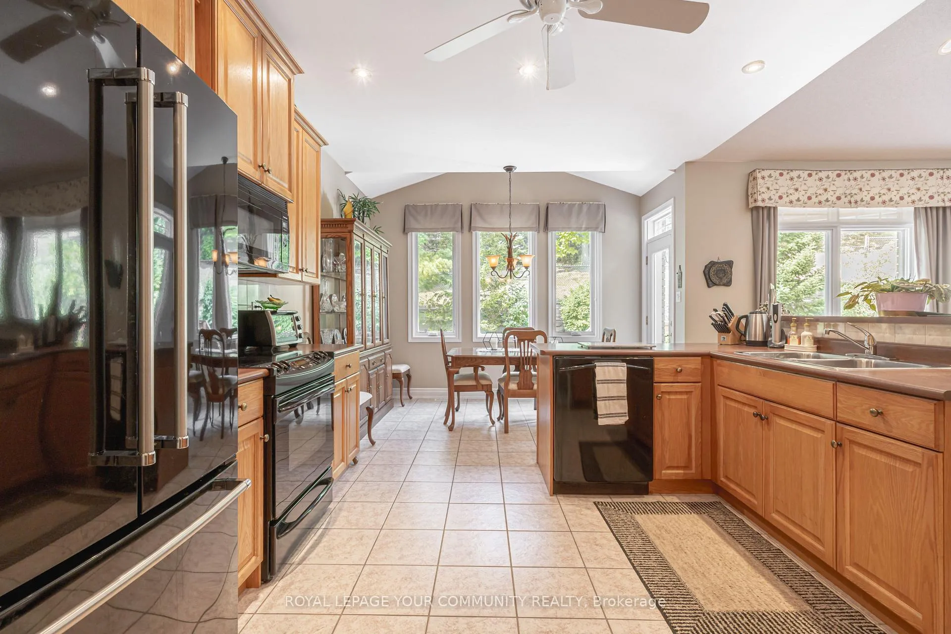 Photo 17 of Unit 17, 50 Renaissance Point, New Tecumseth, Rural New Tecumseth — HOMEH