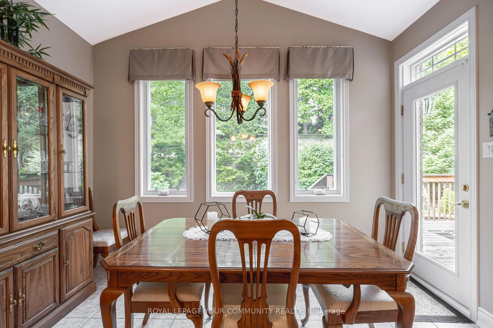 Photo 18 of Unit 17, 50 Renaissance Point, New Tecumseth, Rural New Tecumseth — HOMEH