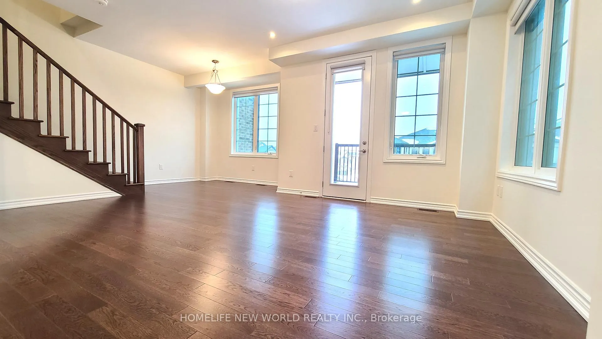 Photo 3 of 93 Therma Crescent, Markham, Victoria Square — HOMEH