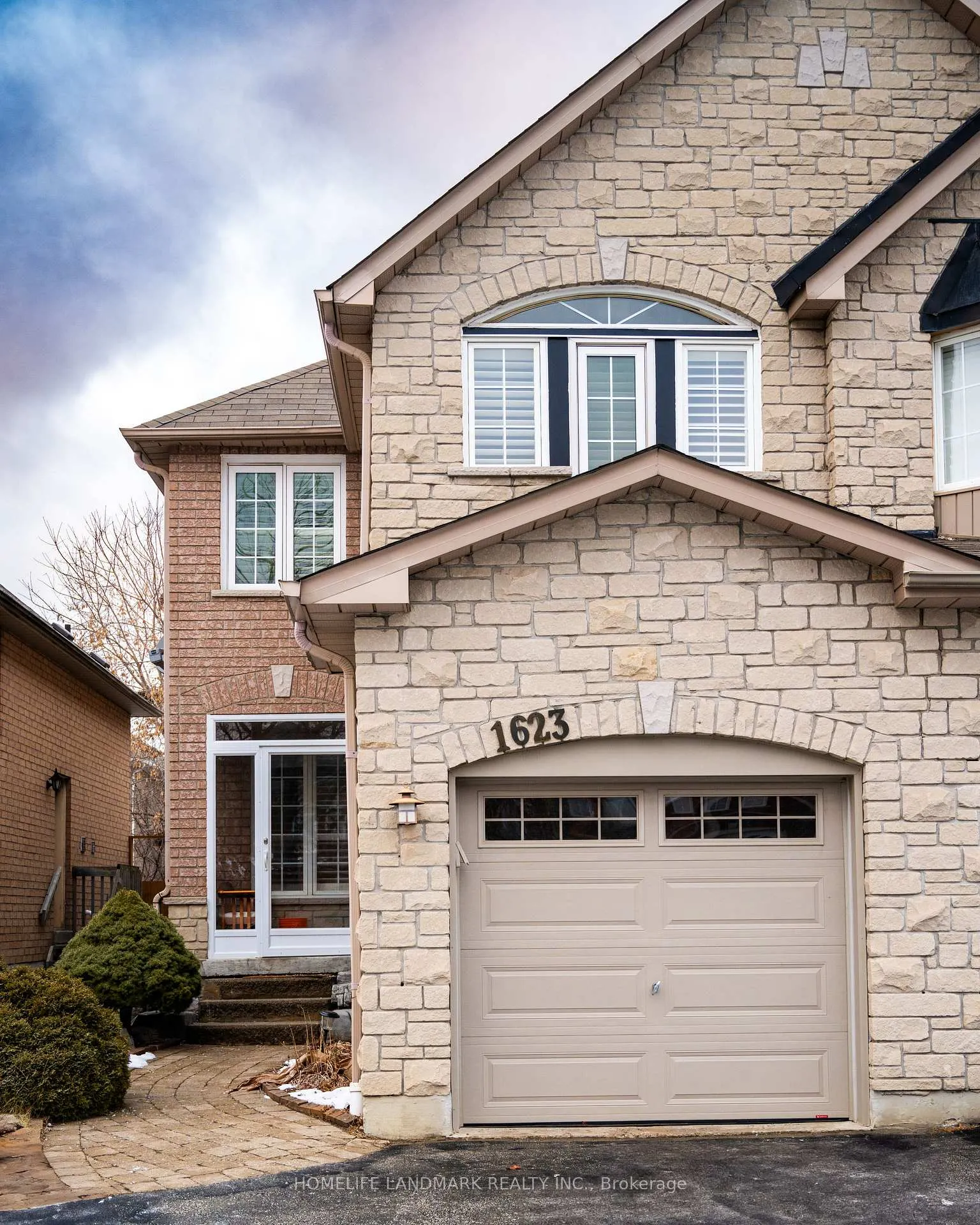 Photo 1 of 1623 Autumn Crescent N, Pickering, Amberlea — HOMEH
