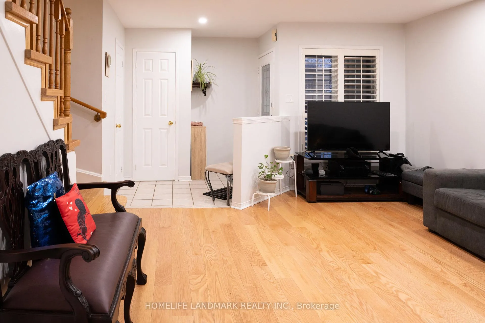 Photo 4 of 1623 Autumn Crescent N, Pickering, Amberlea — HOMEH