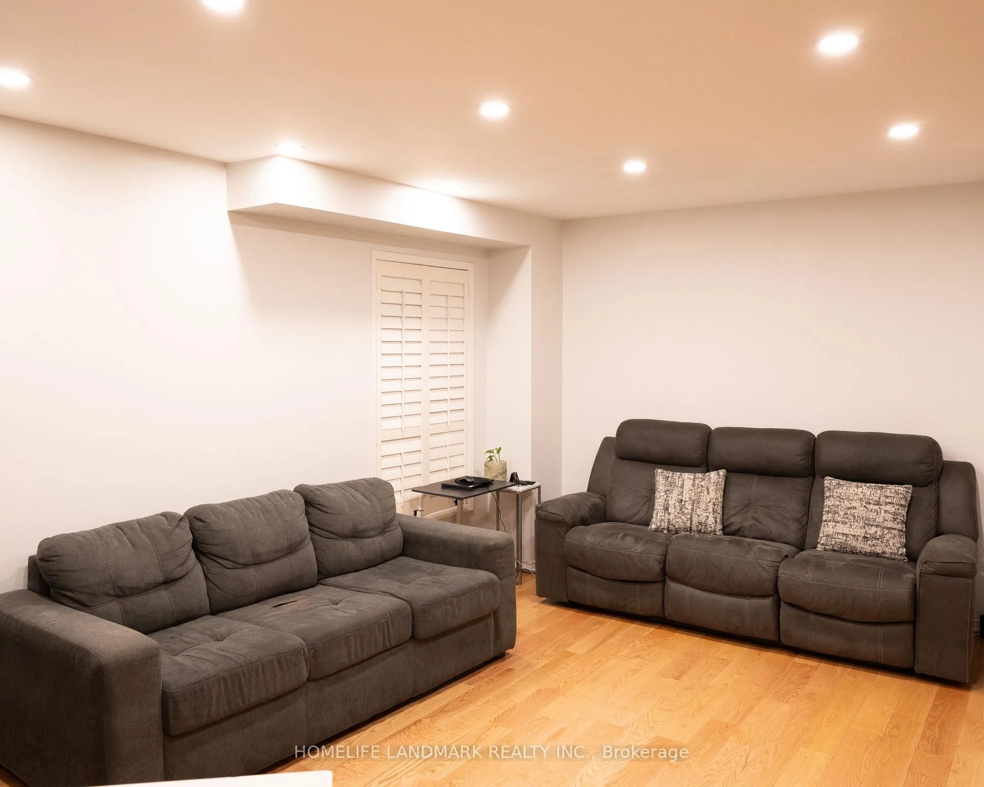 Photo 5 of 1623 Autumn Crescent N, Pickering, Amberlea — HOMEH