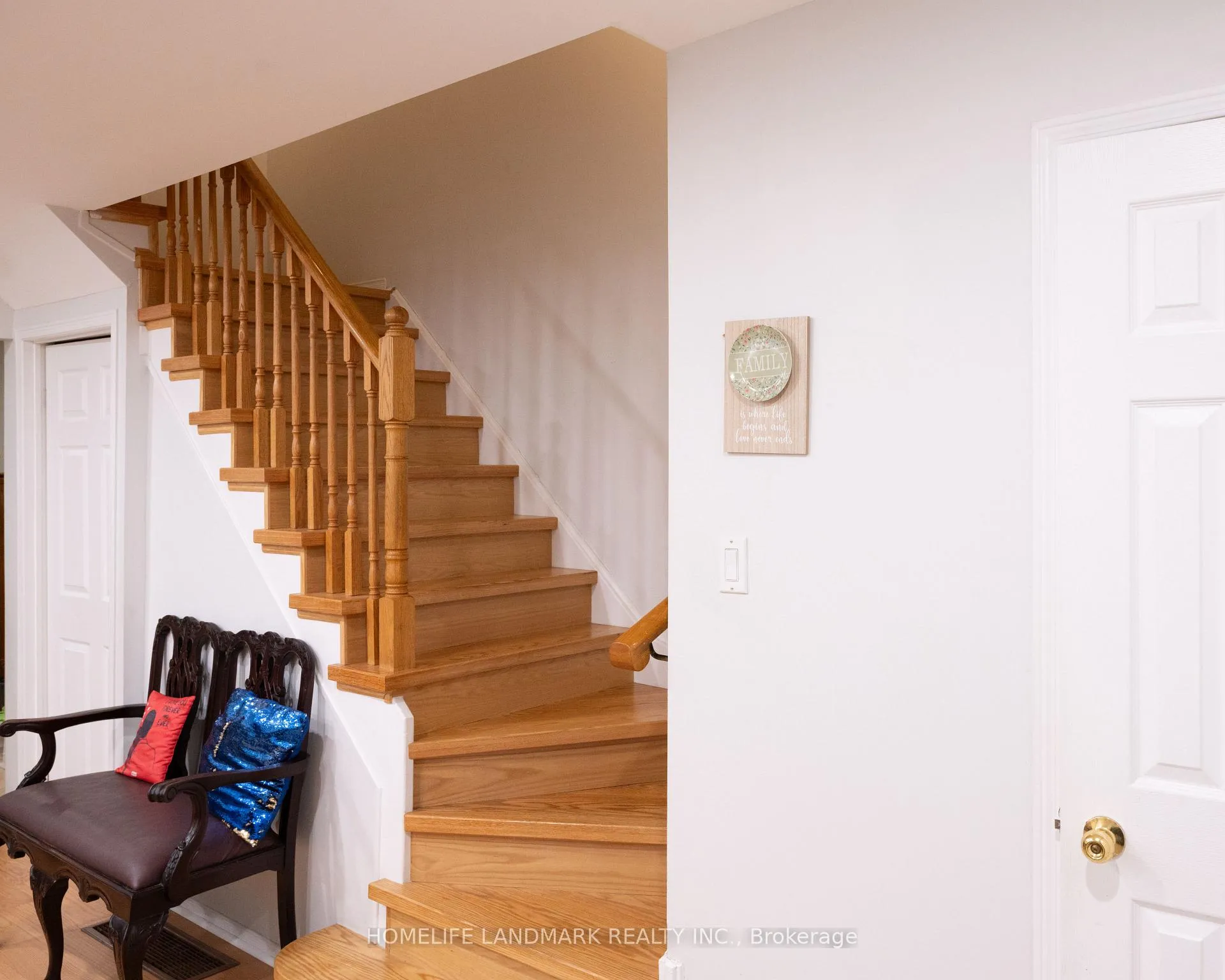 Photo 6 of 1623 Autumn Crescent N, Pickering, Amberlea — HOMEH