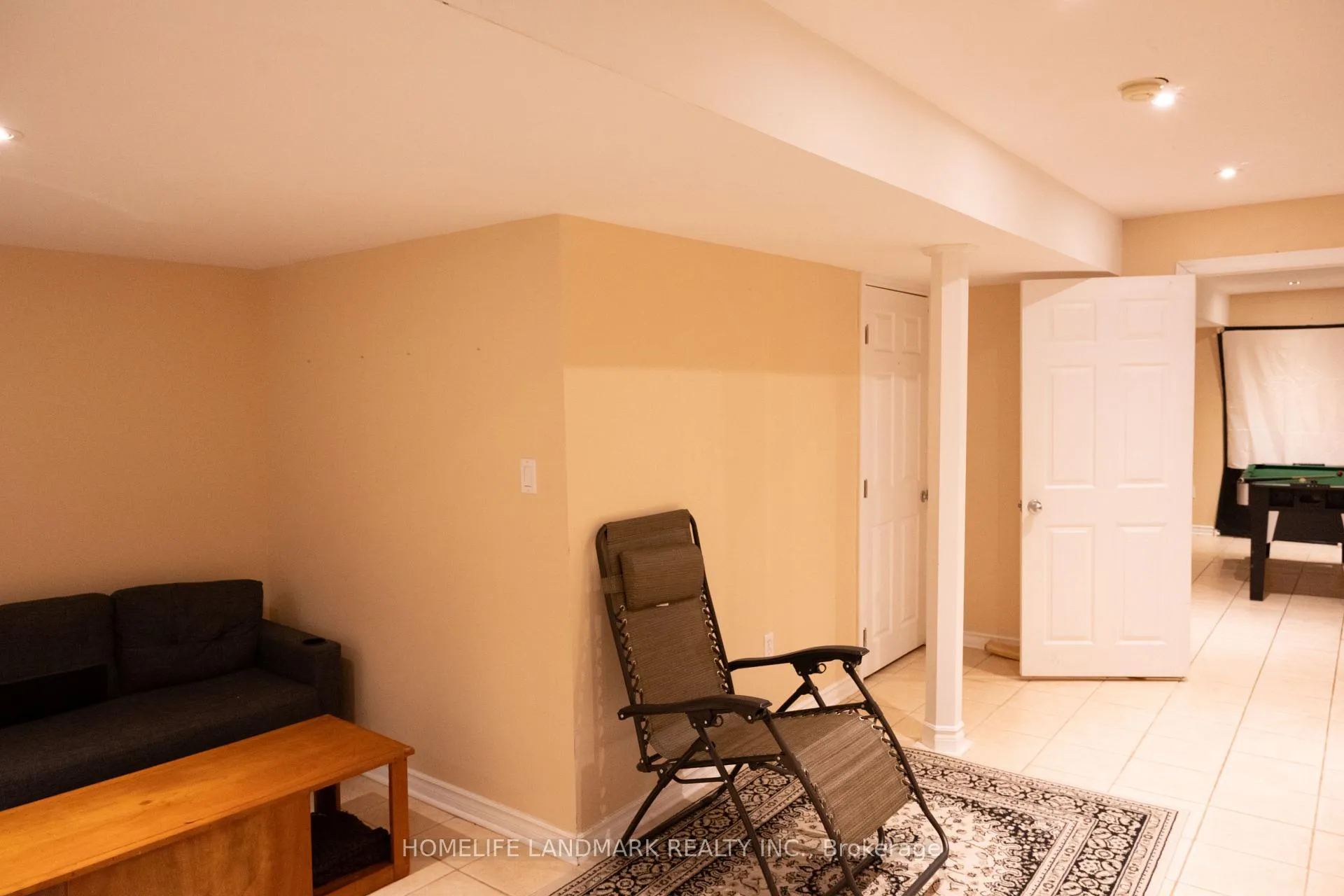 Photo 8 of 1623 Autumn Crescent N, Pickering, Amberlea — HOMEH