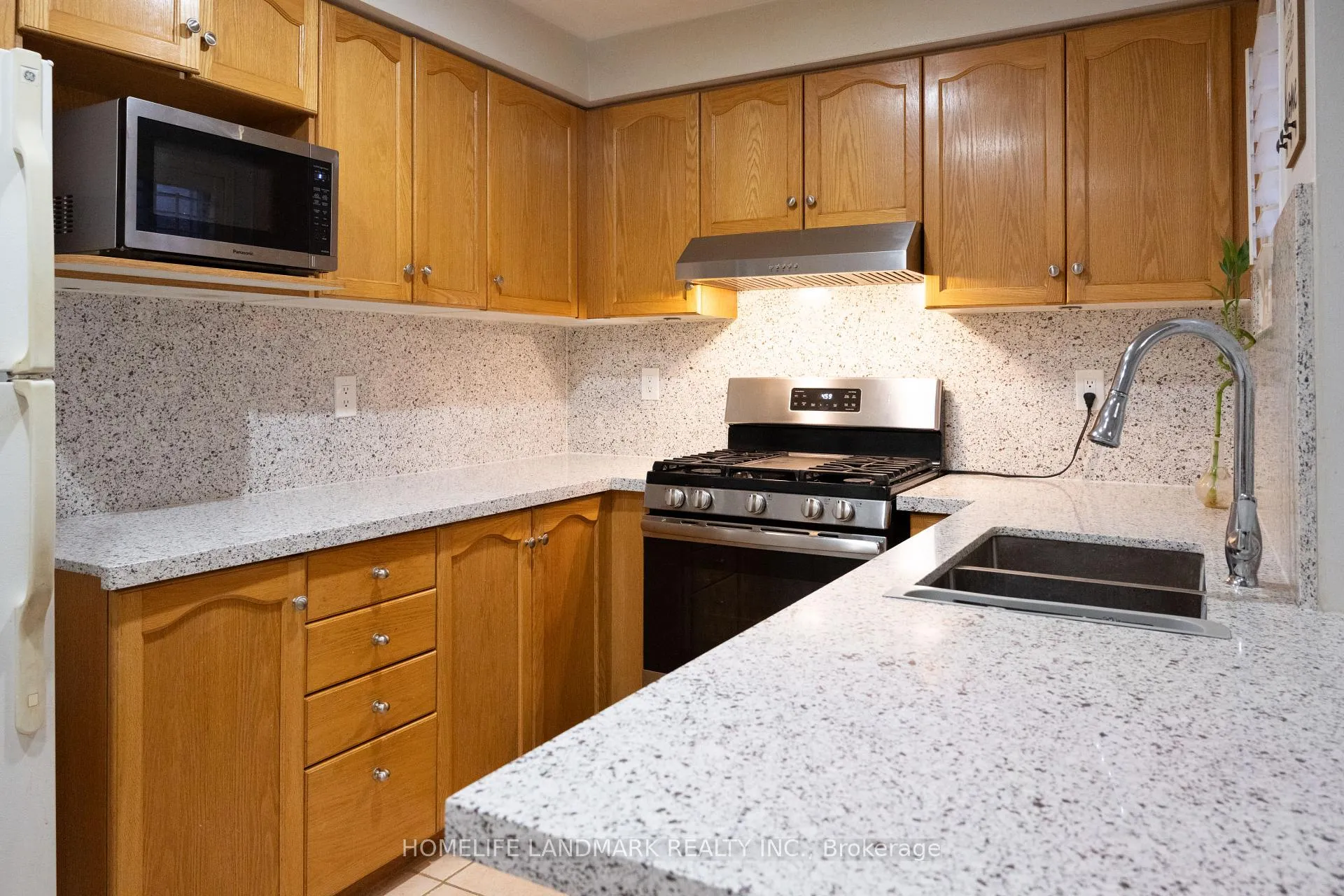 Photo 27 of 1623 Autumn Crescent N, Pickering, Amberlea — HOMEH