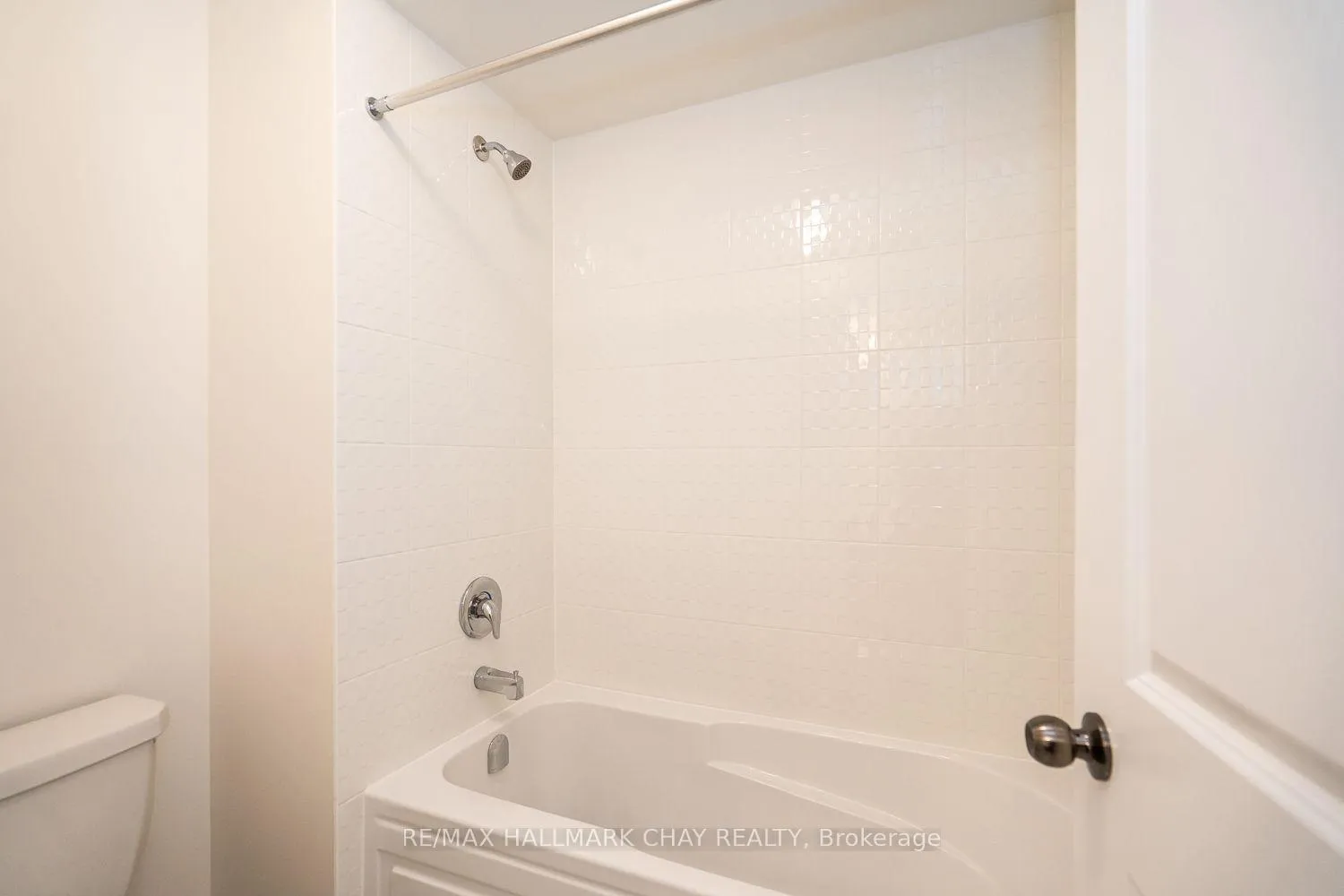 Photo 36 of 75 Lawrence D Pridham Avenue, New Tecumseth, Rural New Tecumseth — HOMEH