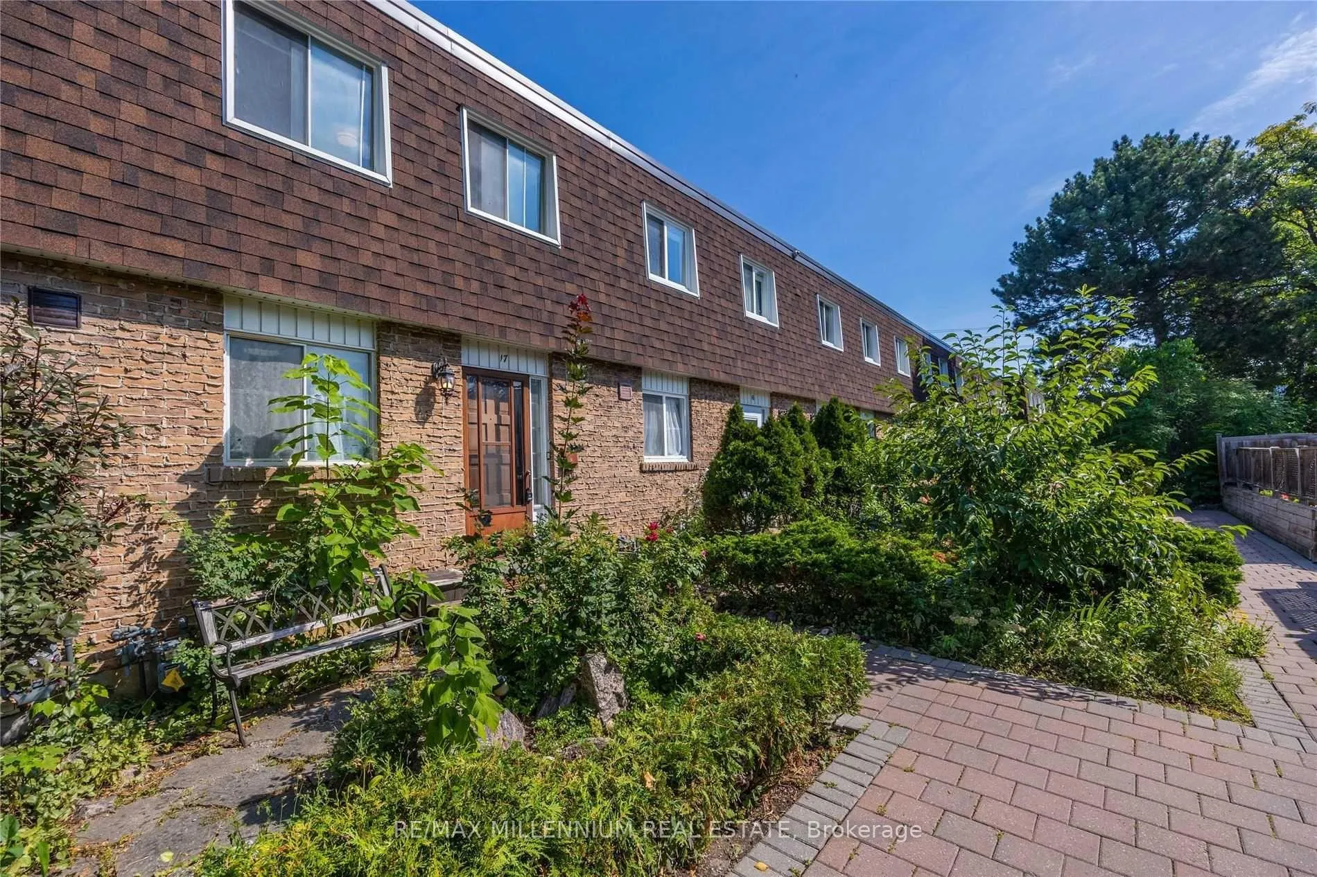 Photo 1 of Unit #17, 17 The Carriage Way, Markham, Royal Orchard — HOMEH