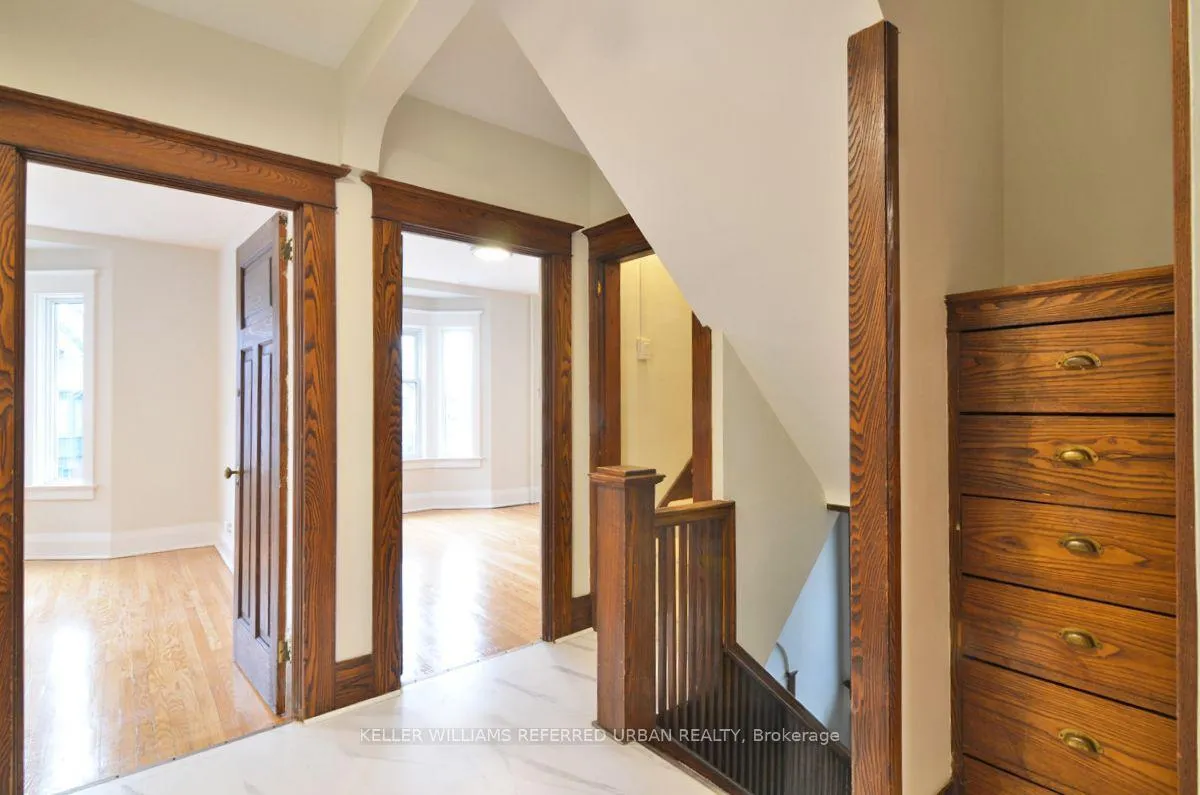 Photo 10 of Unit Upper, 4 Columbine Avenue, Toronto, The Beaches — HOMEH