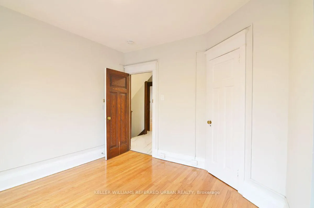 Photo 12 of Unit Upper, 4 Columbine Avenue, Toronto, The Beaches — HOMEH