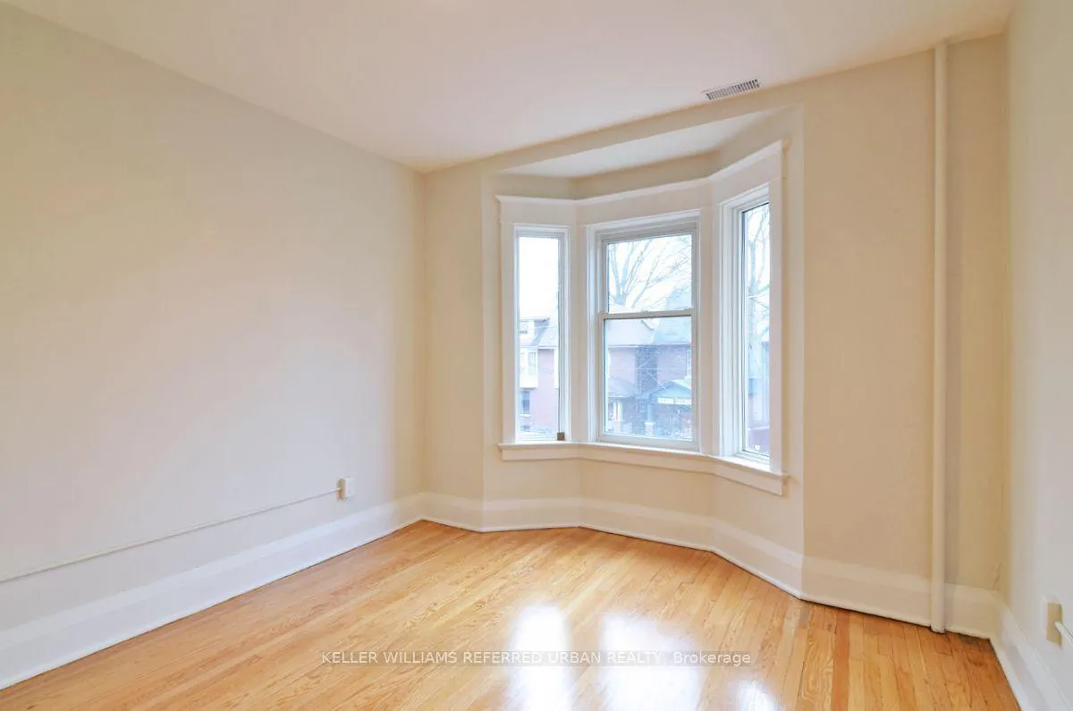 Photo 16 of Unit Upper, 4 Columbine Avenue, Toronto, The Beaches — HOMEH
