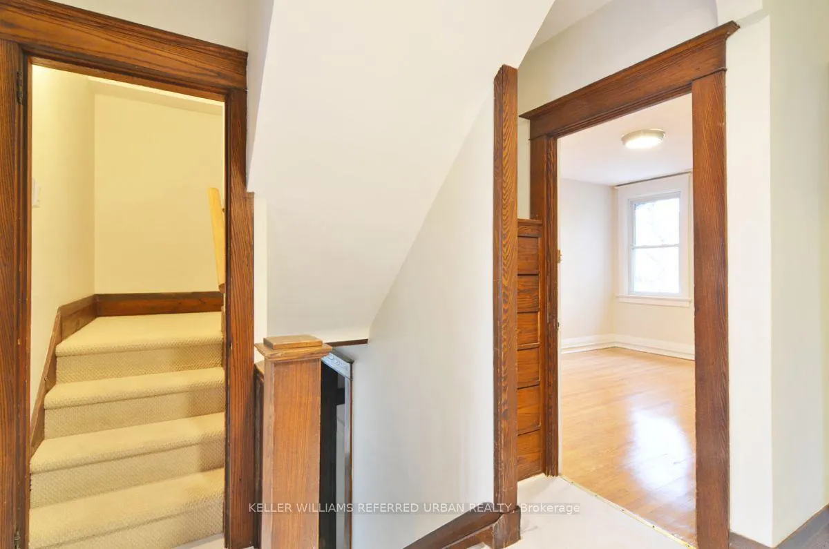 Photo 20 of Unit Upper, 4 Columbine Avenue, Toronto, The Beaches — HOMEH