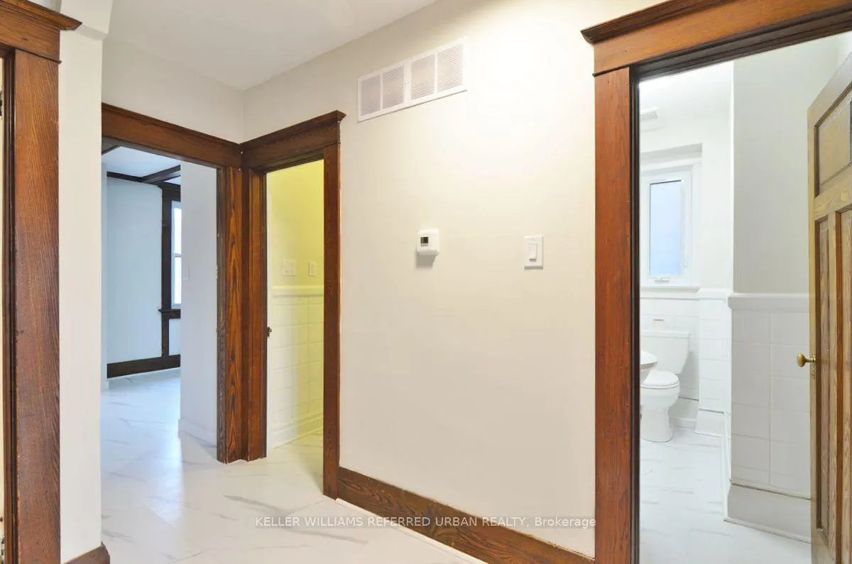 Photo 23 of Unit Upper, 4 Columbine Avenue, Toronto, The Beaches — HOMEH