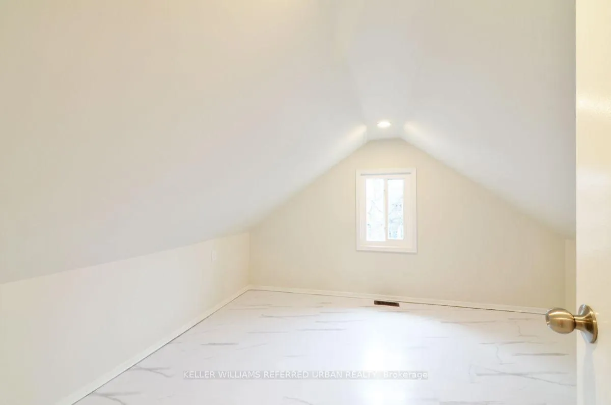 Photo 24 of Unit Upper, 4 Columbine Avenue, Toronto, The Beaches — HOMEH