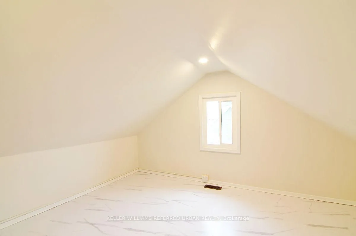 Photo 27 of Unit Upper, 4 Columbine Avenue, Toronto, The Beaches — HOMEH