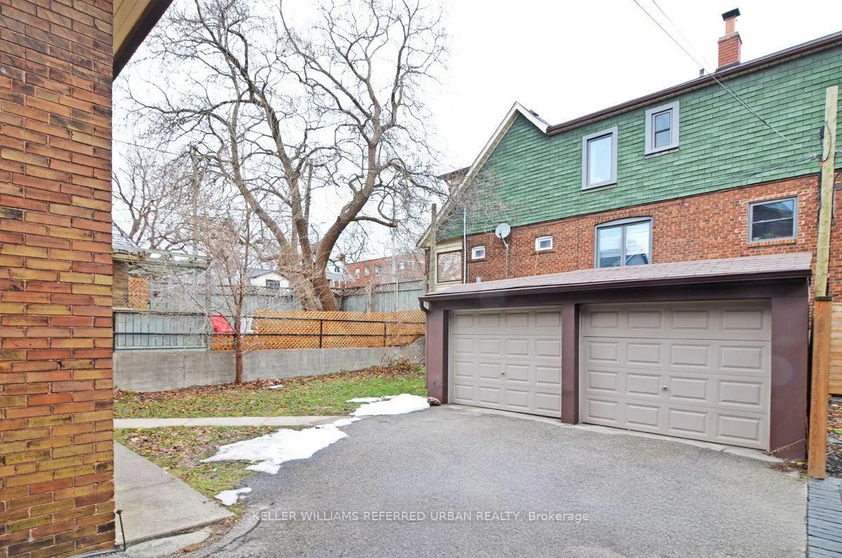 Photo 34 of Unit Upper, 4 Columbine Avenue, Toronto, The Beaches — HOMEH