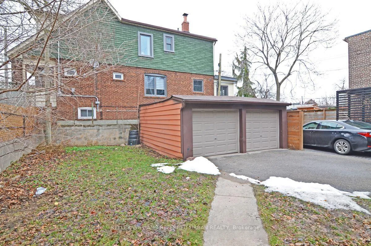 Photo 35 of Unit Upper, 4 Columbine Avenue, Toronto, The Beaches — HOMEH