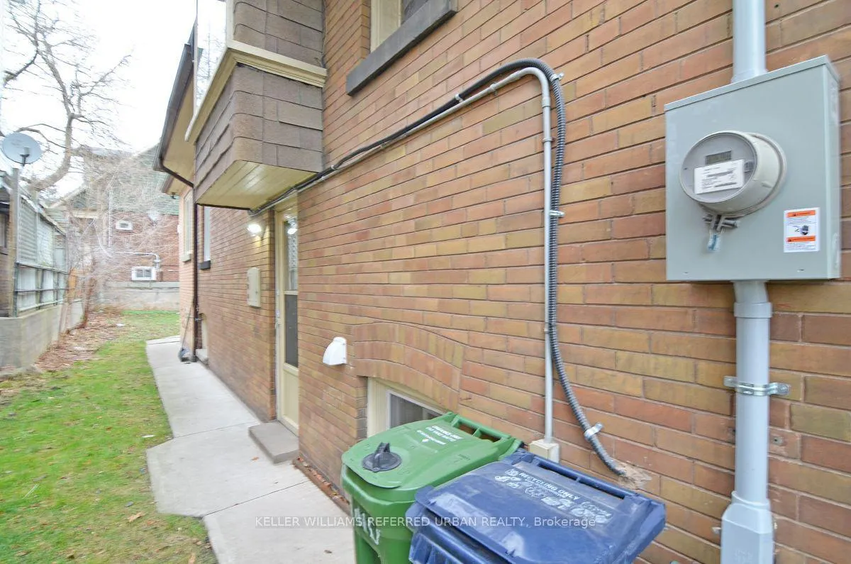 Photo 36 of Unit Upper, 4 Columbine Avenue, Toronto, The Beaches — HOMEH