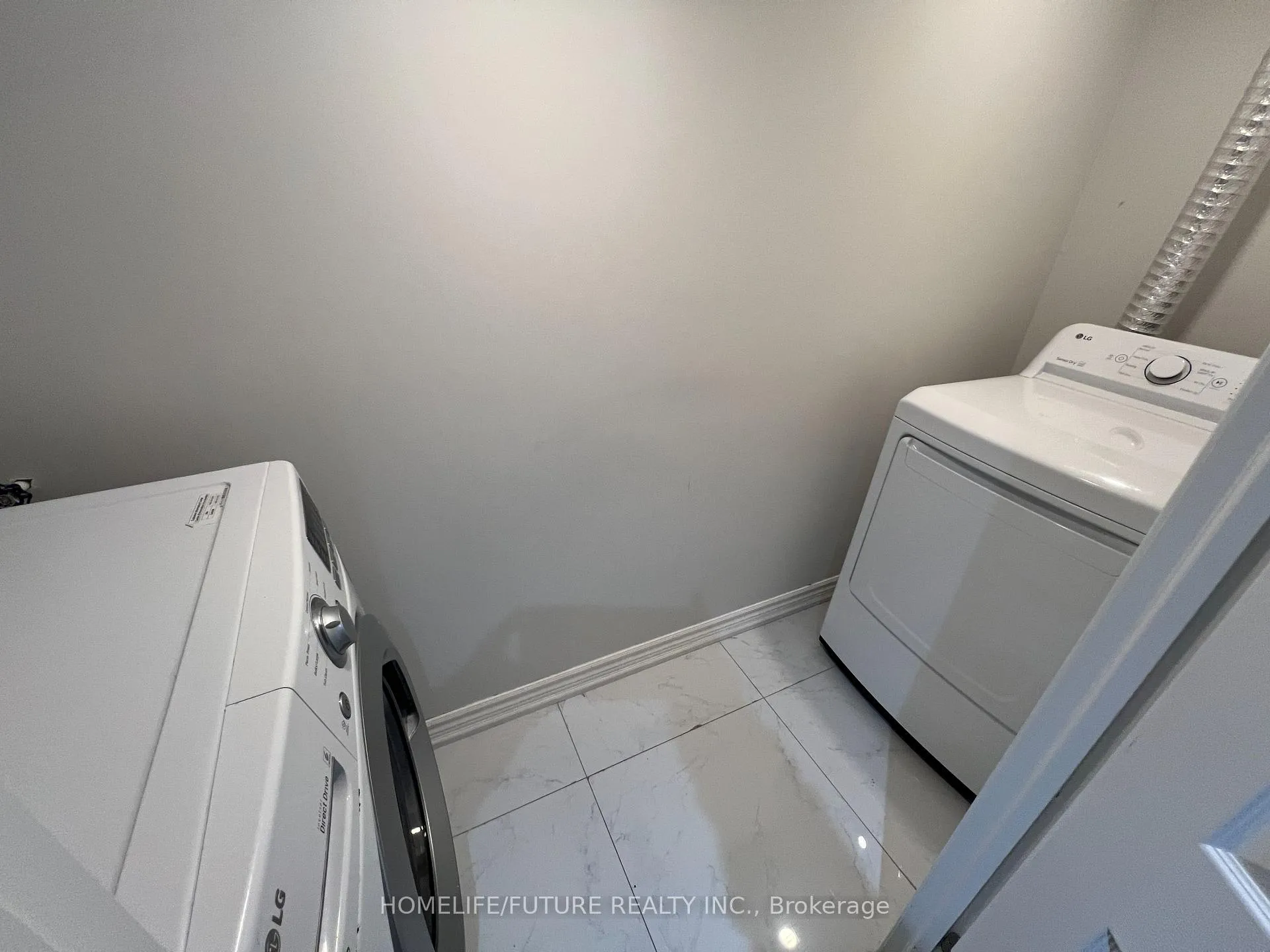 Photo 10 of 368 Elmridge Street, Oshawa, Donevan — HOMEH