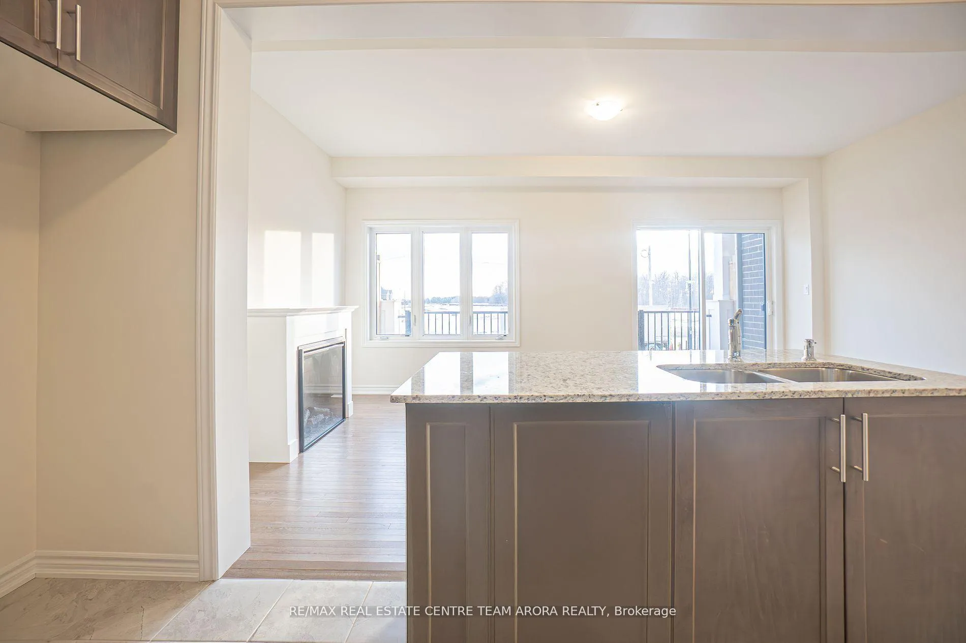 Photo 7 of 58 Bonnington Drive, Brampton, Northwest Brampton — HOMEH