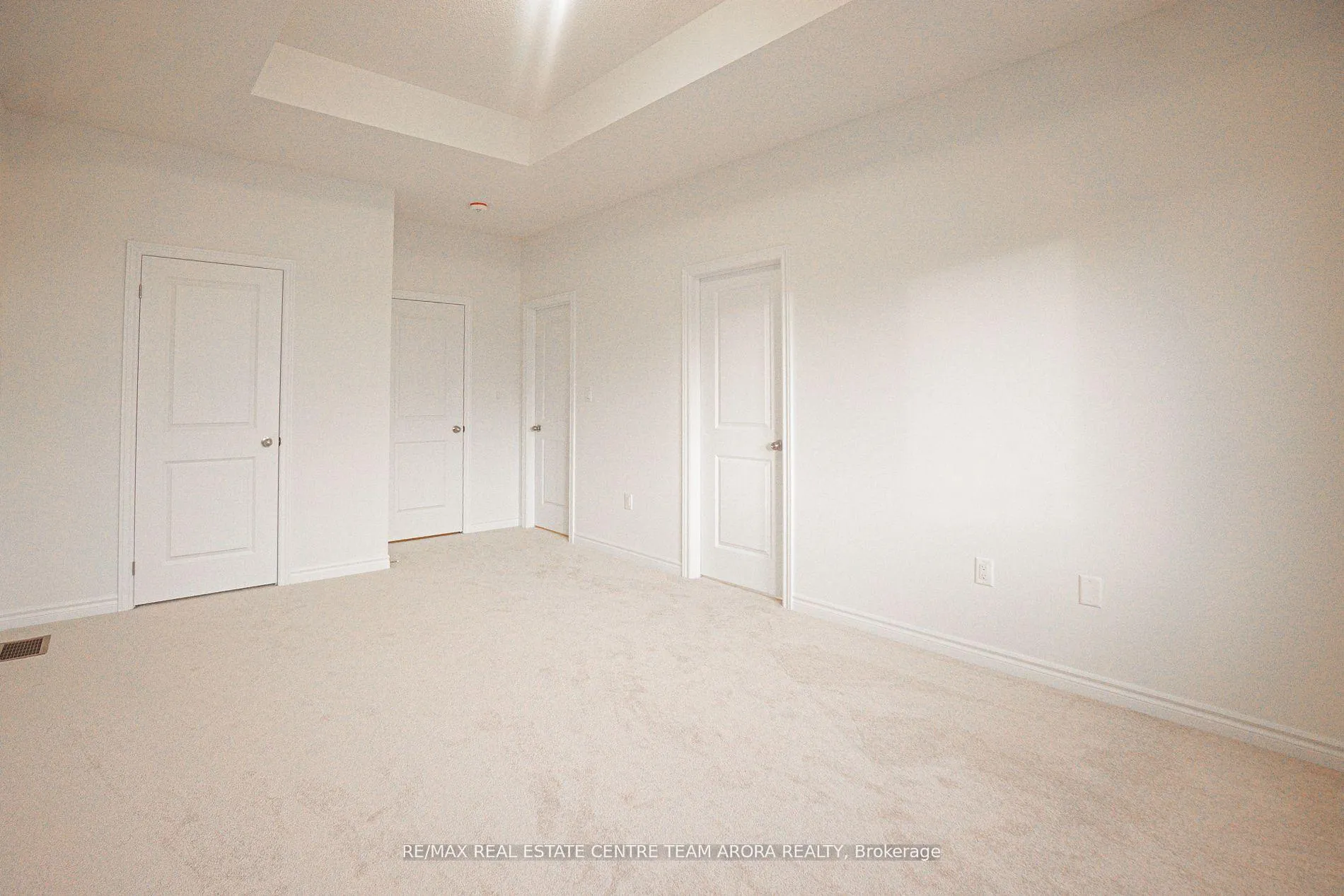 Photo 16 of 58 Bonnington Drive, Brampton, Northwest Brampton — HOMEH