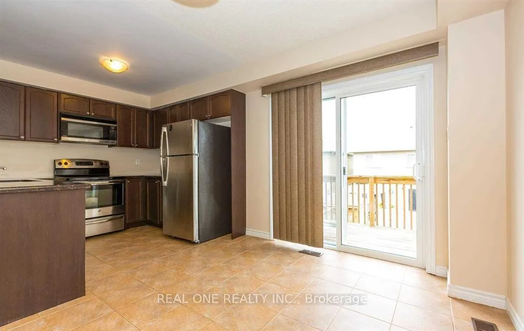 Photo 6 of 16 Dorchester Terrace, Hamilton, Stoney Creek Mountain — HOMEH