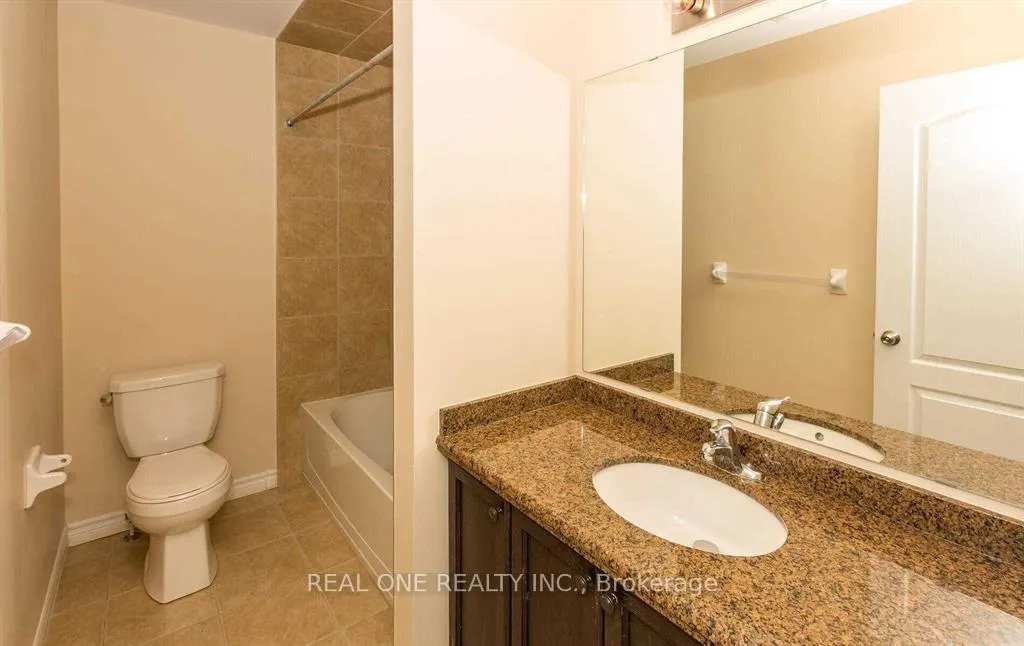 Photo 12 of 16 Dorchester Terrace, Hamilton, Stoney Creek Mountain — HOMEH