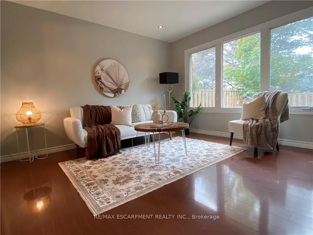 Front of Unit 3, 1025 Upper Gage Avenue