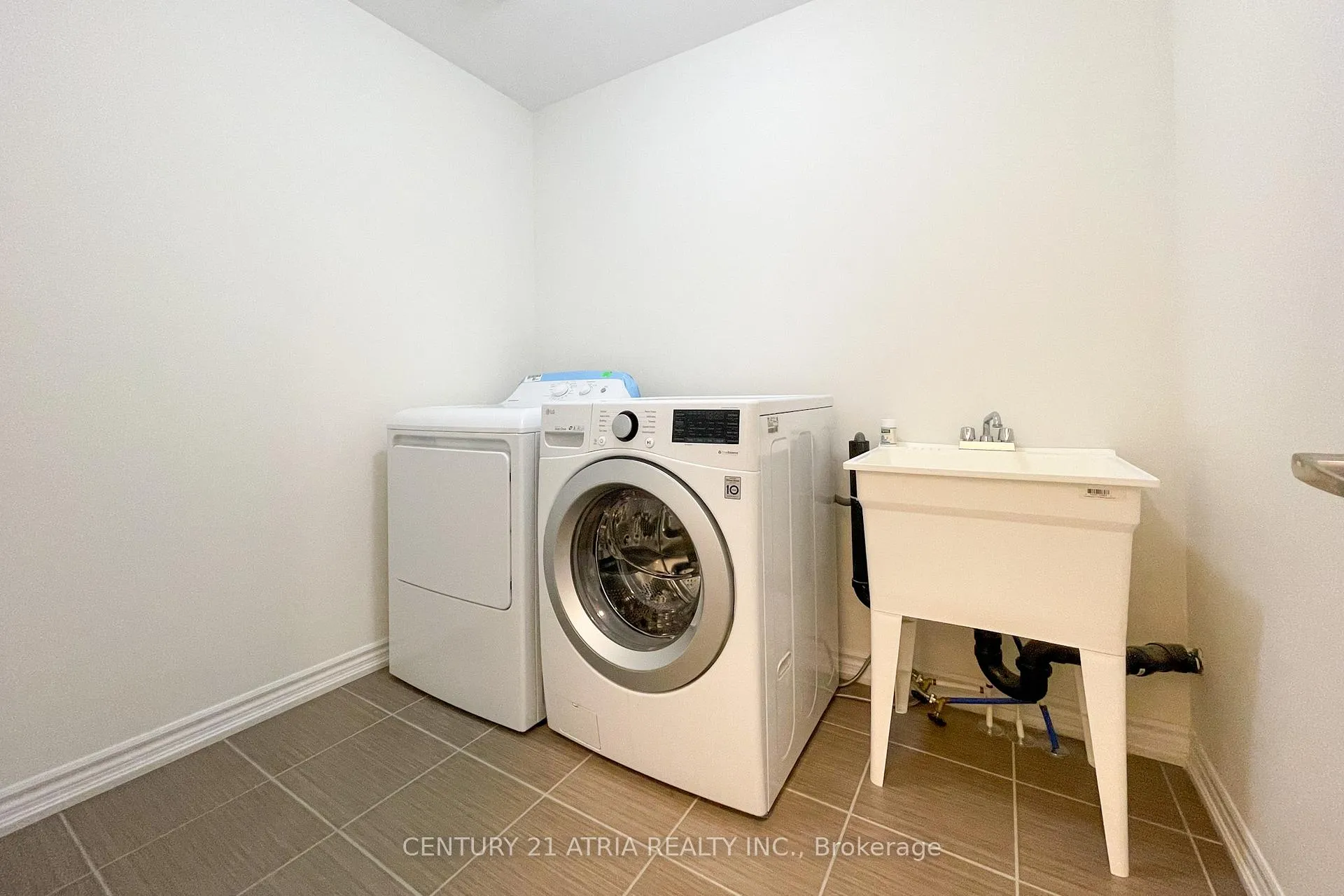 Photo 19 of 214 William Forster Road, Markham, Cornell — HOMEH