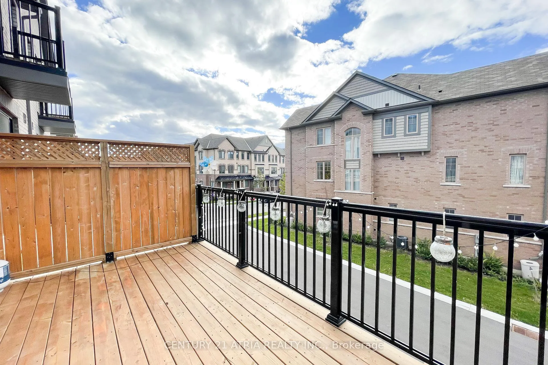 Photo 24 of 214 William Forster Road, Markham, Cornell — HOMEH