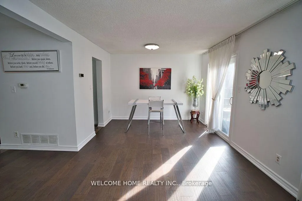 Photo 4 of 49 Carleton Place, Brampton, Bramalea West Industrial — HOMEH