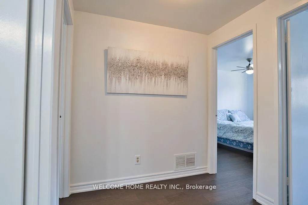 Photo 10 of 49 Carleton Place, Brampton, Bramalea West Industrial — HOMEH