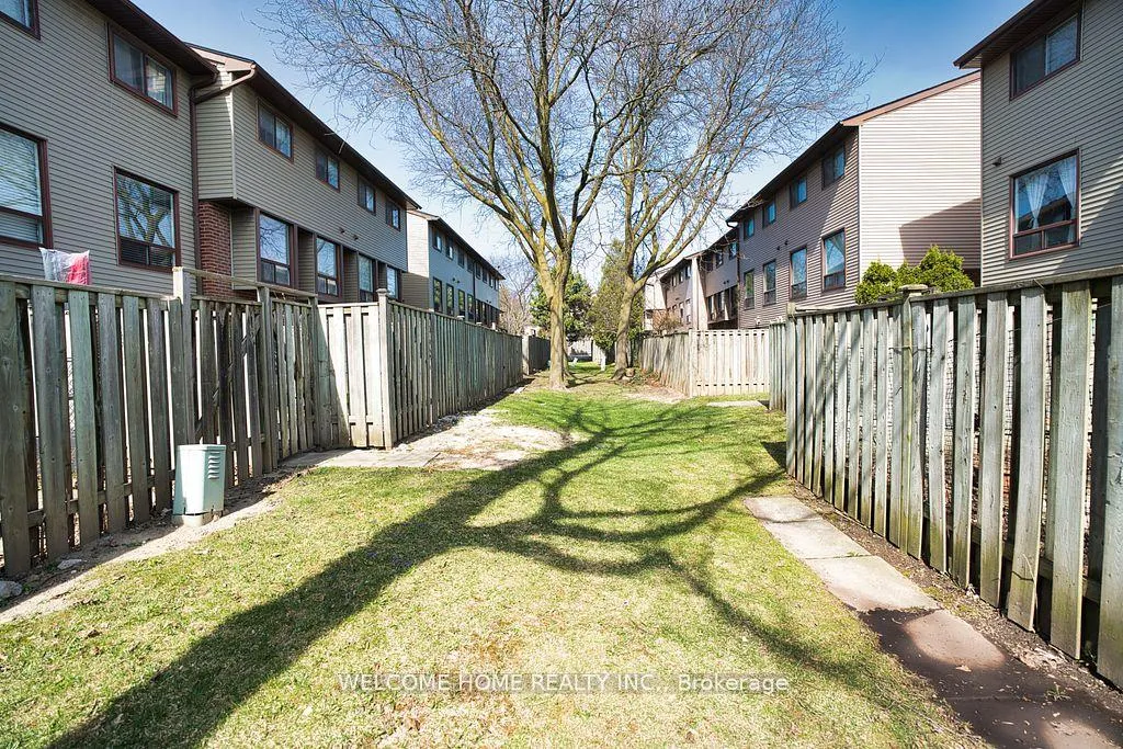 Photo 25 of 49 Carleton Place, Brampton, Bramalea West Industrial — HOMEH