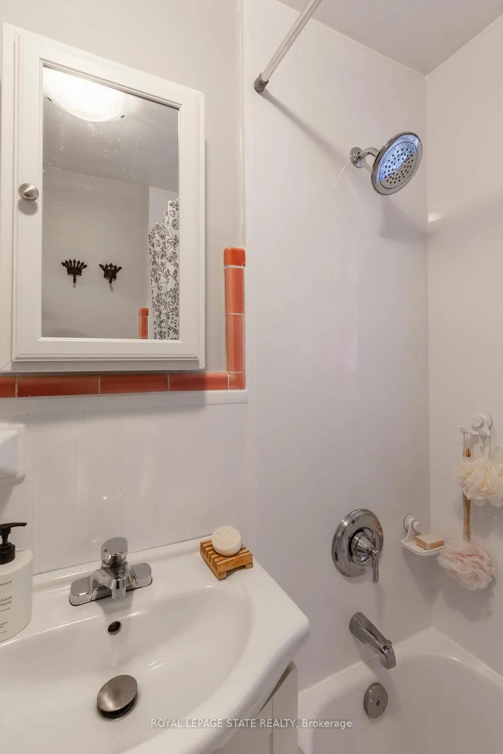 Photo 32 of Unit 2, 2 Stroud Road, Hamilton, Ainslie Wood — HOMEH