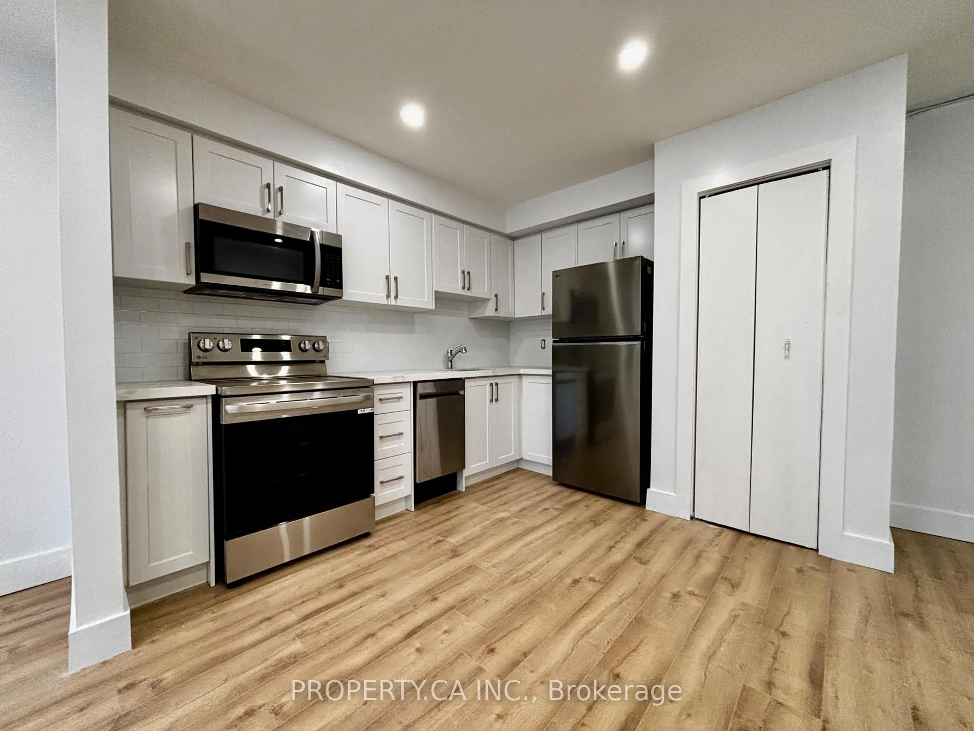 Photo 3 of Unit Upper, 1491 Eglinton Avenue W, Toronto, Oakwood Village — HOMEH
