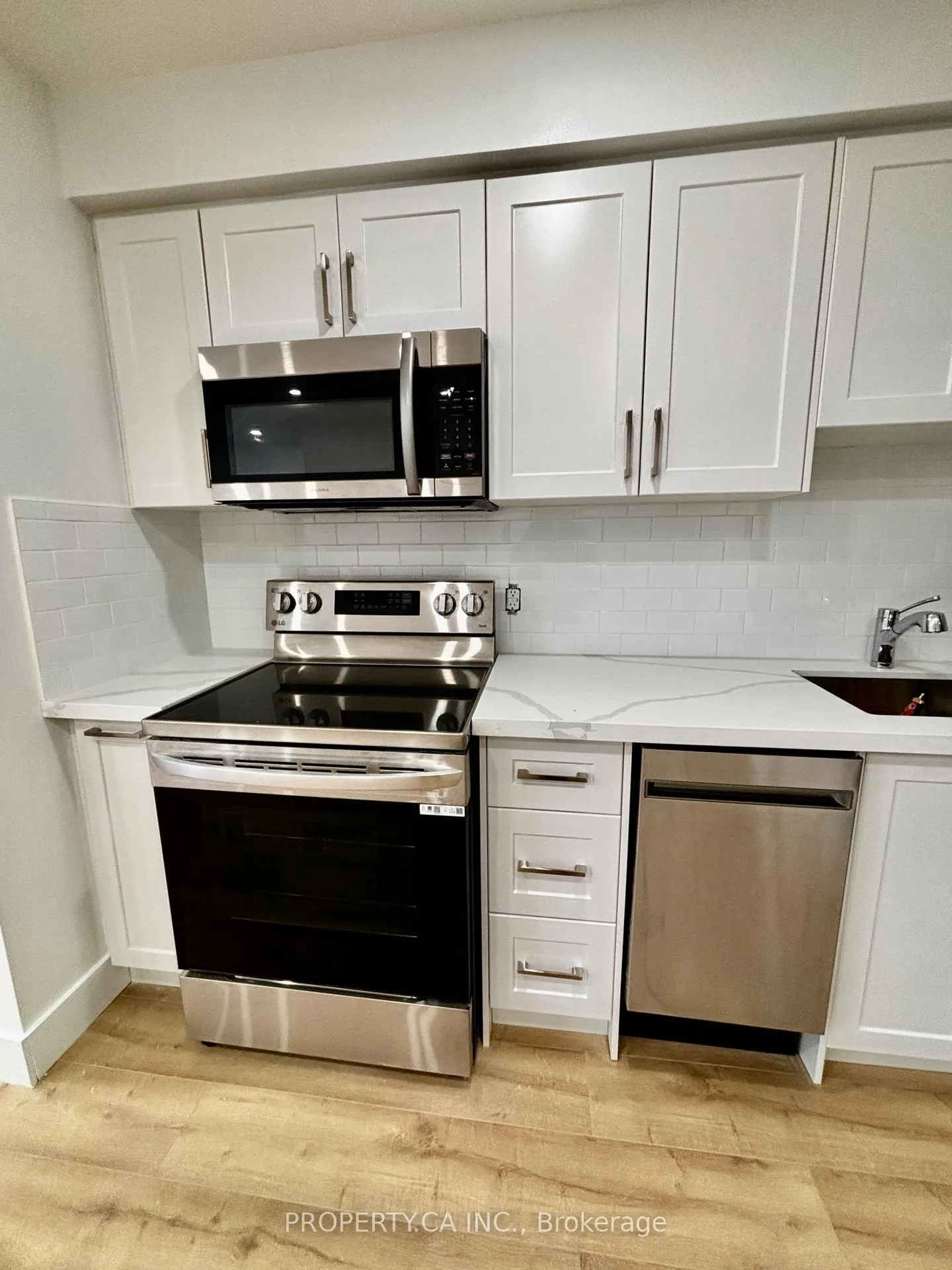 Photo 4 of Unit Upper, 1491 Eglinton Avenue W, Toronto, Oakwood Village — HOMEH
