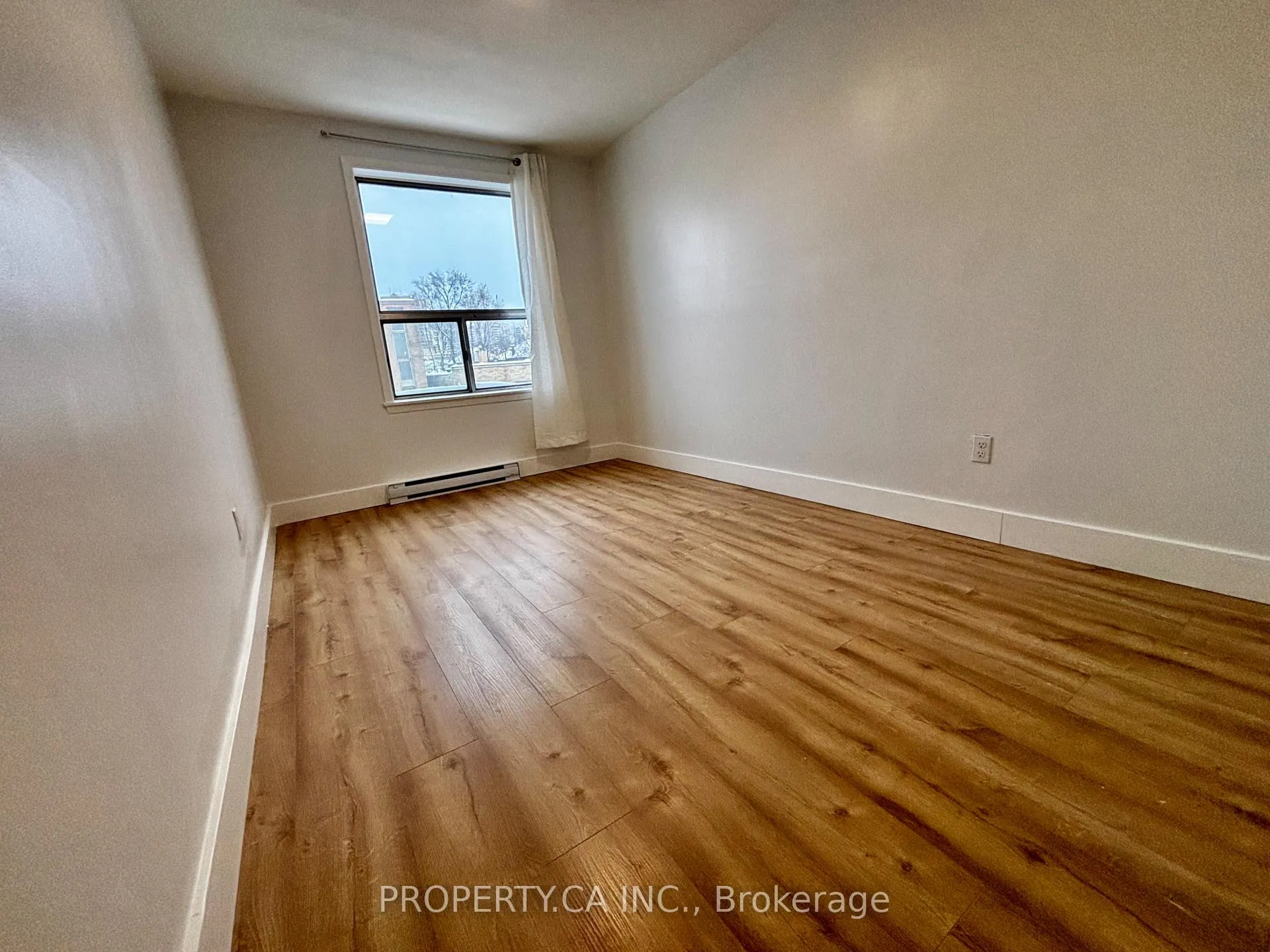 Photo 8 of Unit Upper, 1491 Eglinton Avenue W, Toronto, Oakwood Village — HOMEH