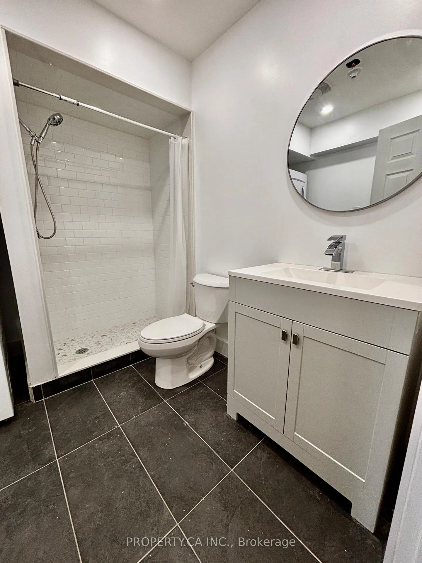Photo 10 of Unit Upper, 1491 Eglinton Avenue W, Toronto, Oakwood Village — HOMEH